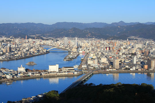 高知県五台山眺望から市街地を眺めた写真