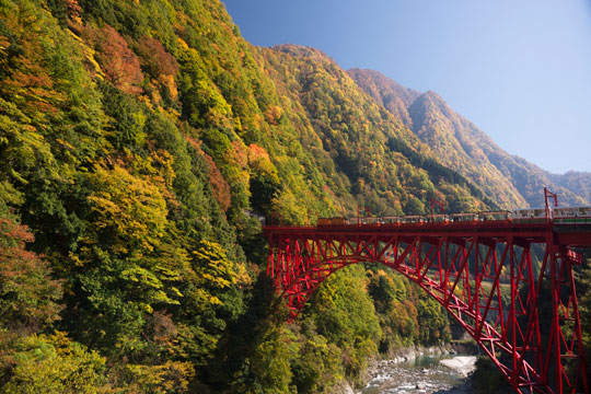 富山県黒部市黒部峡谷鉄道トロッコ列車の写真