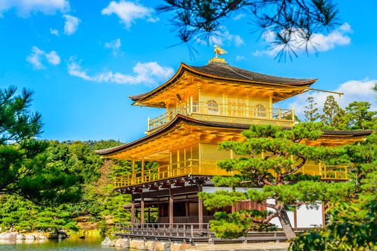 京都府京都市にある金閣寺の写真